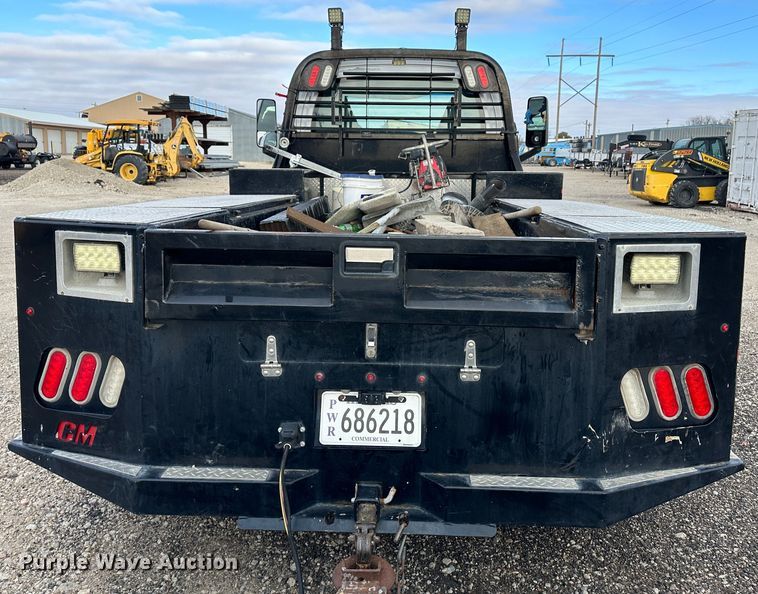 image for item JD9652 2006 GMC C4500  flatbed truck
