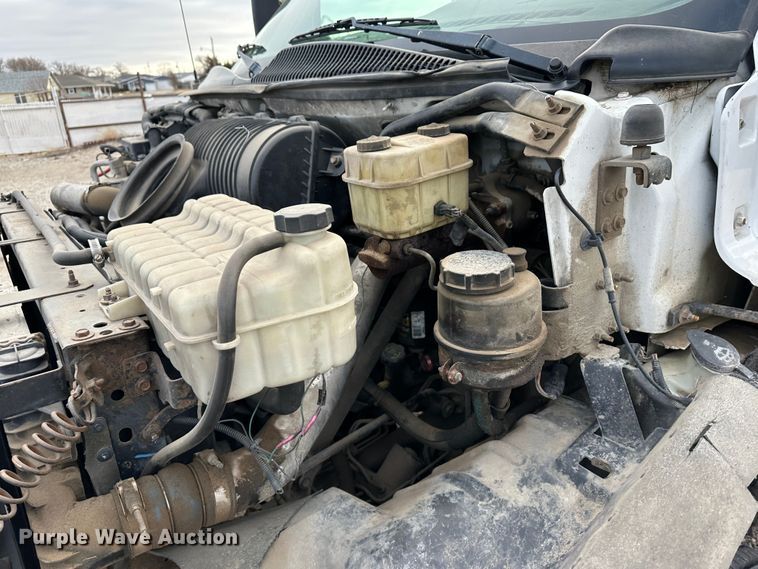 image for item JD9652 2006 GMC C4500  flatbed truck