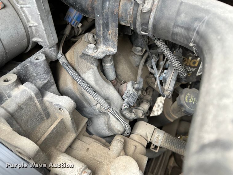 image for item JD9652 2006 GMC C4500  flatbed truck