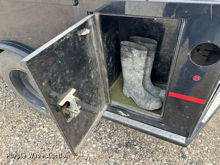 image for item JD9652 2006 GMC C4500  flatbed truck