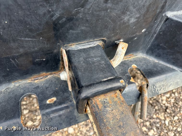 image for item JD9652 2006 GMC C4500  flatbed truck