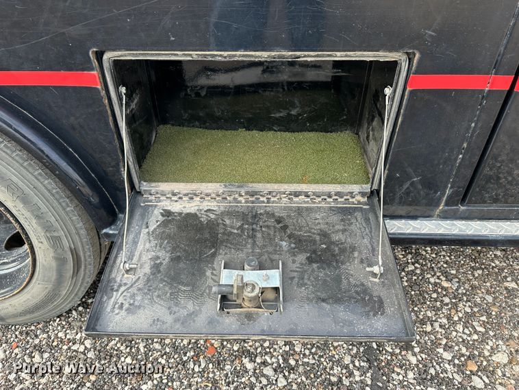 image for item JD9652 2006 GMC C4500  flatbed truck