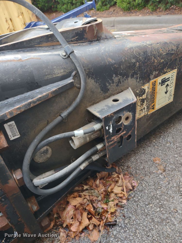 image for item JK9116 Caterpillar H160  breaker