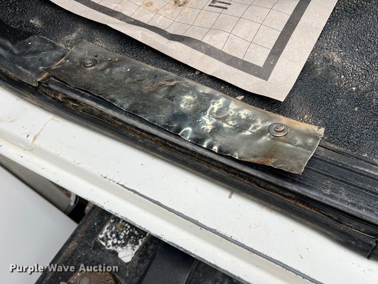 image for item JU9727 1996 Ford F800  utility / service truck