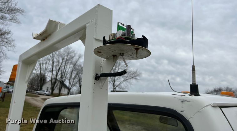 image for item JU9727 1996 Ford F800  utility / service truck