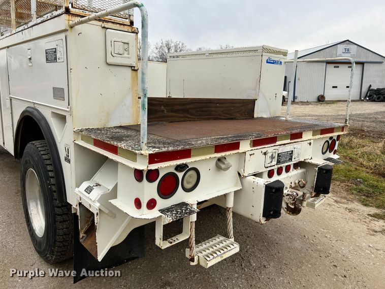 image for item JU9727 1996 Ford F800  utility / service truck