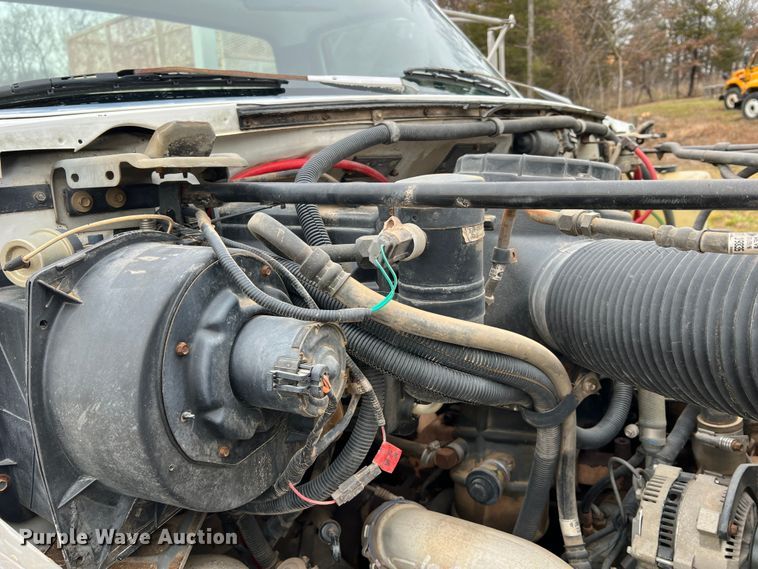 image for item JU9727 1996 Ford F800  utility / service truck