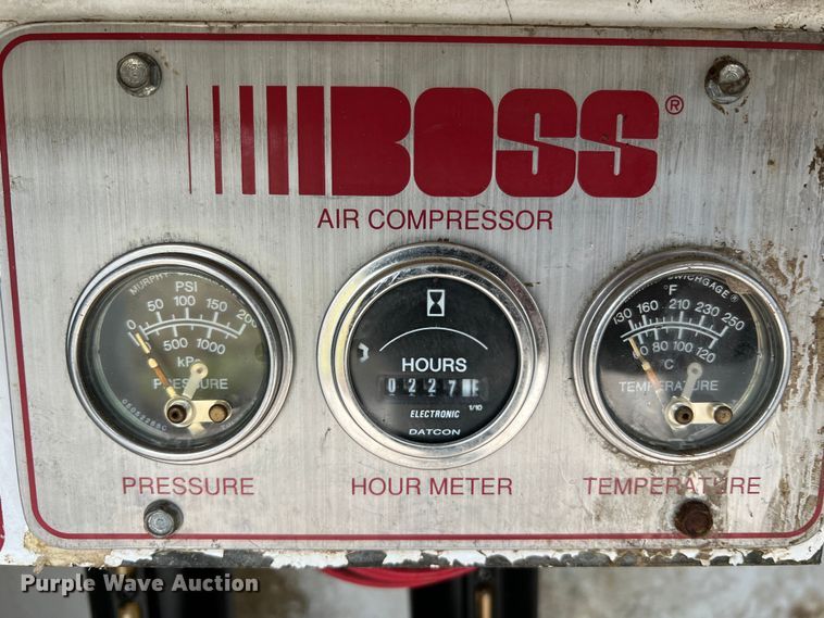 image for item JU9728 2002 Freightliner FL70  utility / service truck