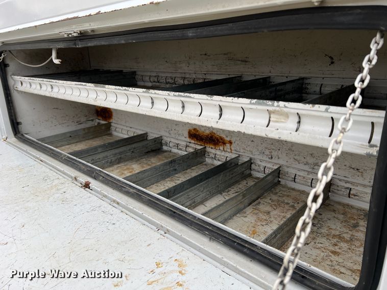 image for item JU9728 2002 Freightliner FL70  utility / service truck