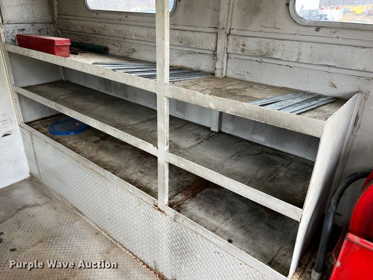 image for item JU9728 2002 Freightliner FL70  utility / service truck