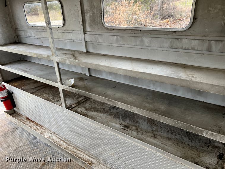 image for item JU9728 2002 Freightliner FL70  utility / service truck