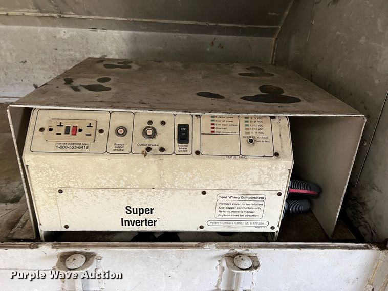 image for item JU9728 2002 Freightliner FL70  utility / service truck