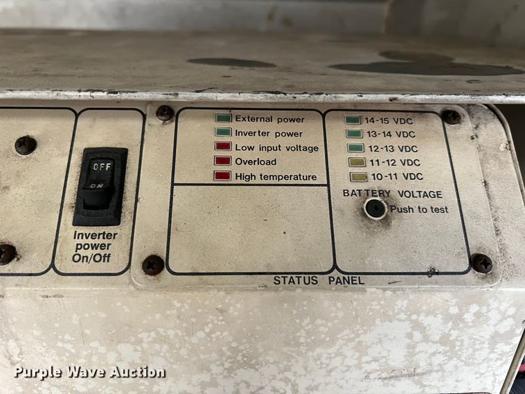 image for item JU9728 2002 Freightliner FL70  utility / service truck