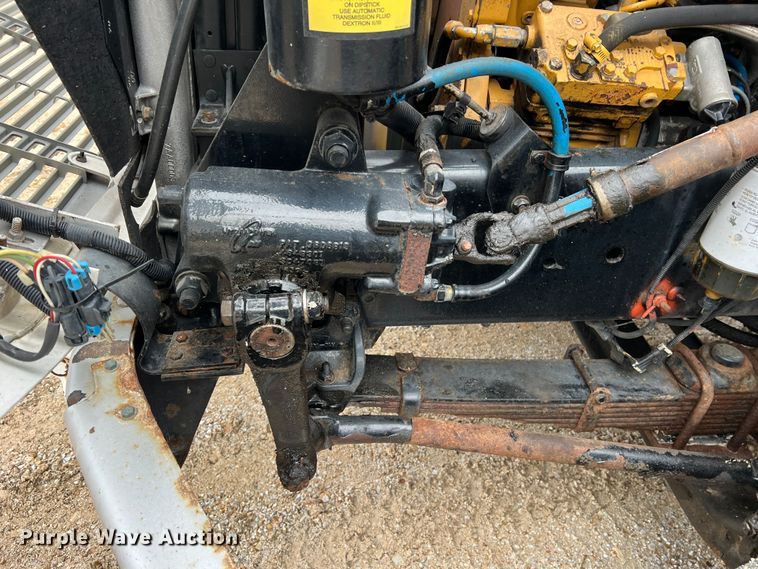 image for item JU9728 2002 Freightliner FL70  utility / service truck