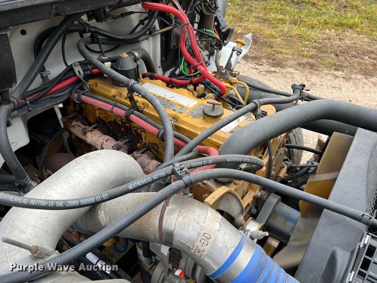 image for item JU9728 2002 Freightliner FL70  utility / service truck