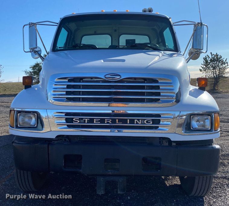 image for item JW9248 2004 Sterling Acterra  utility / service truck