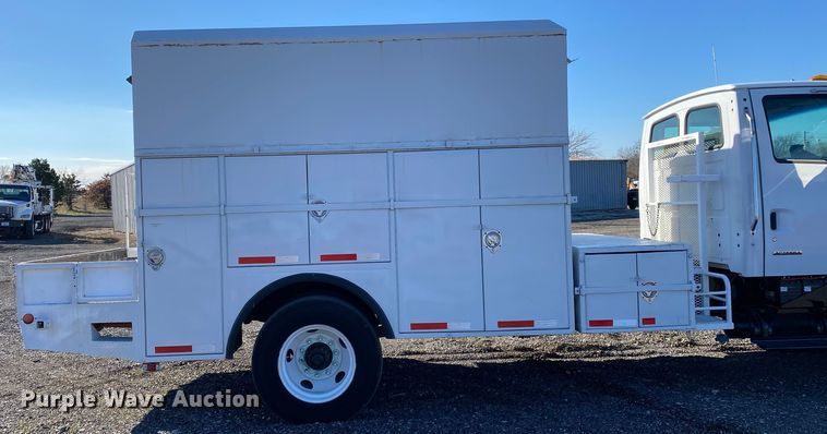 image for item JW9248 2004 Sterling Acterra  utility / service truck