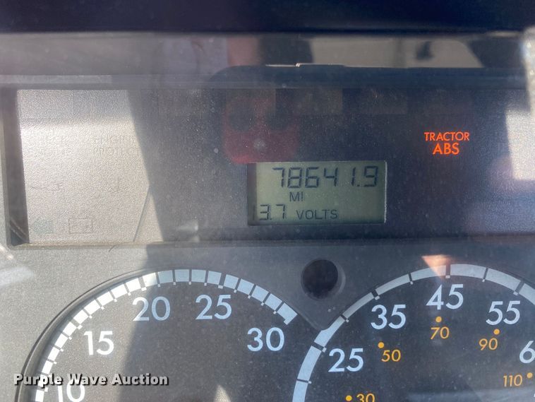 image for item JW9248 2004 Sterling Acterra  utility / service truck