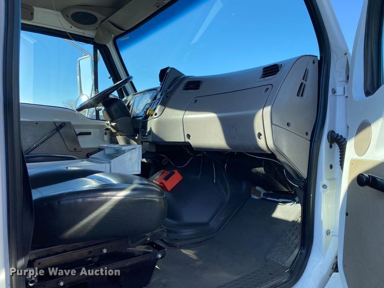 image for item JW9248 2004 Sterling Acterra  utility / service truck