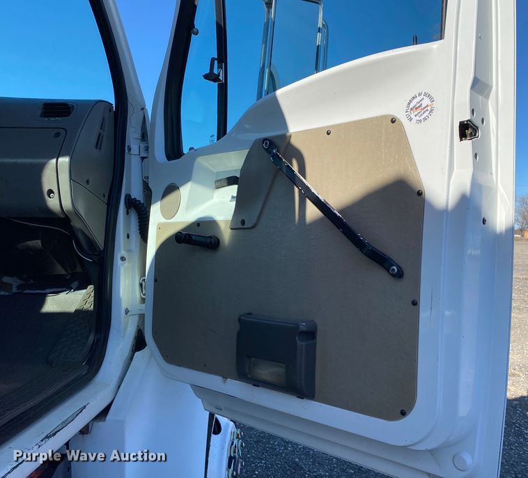 image for item JW9248 2004 Sterling Acterra  utility / service truck