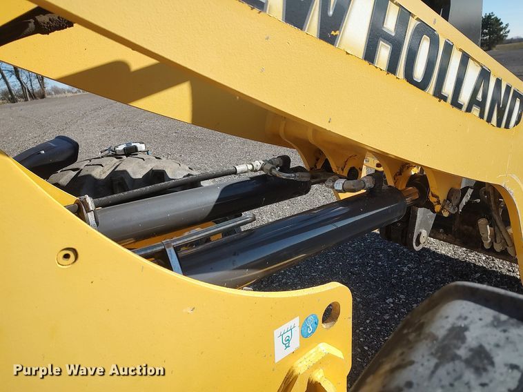 image for item JW9258 2015 New Holland W80C  wheel loader