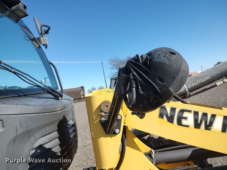 image for item JW9258 2015 New Holland W80C  wheel loader