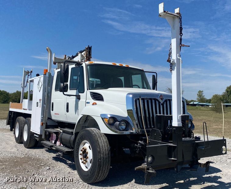 image for item JW9396 2010 International WorkStar 7400  utility / service truck