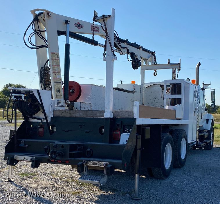 image for item JW9396 2010 International WorkStar 7400  utility / service truck