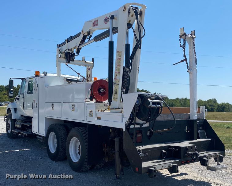 image for item JW9396 2010 International WorkStar 7400  utility / service truck