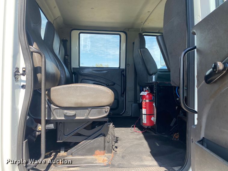 image for item JW9396 2010 International WorkStar 7400  utility / service truck