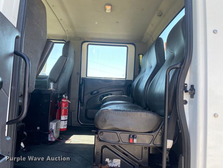 image for item JW9396 2010 International WorkStar 7400  utility / service truck