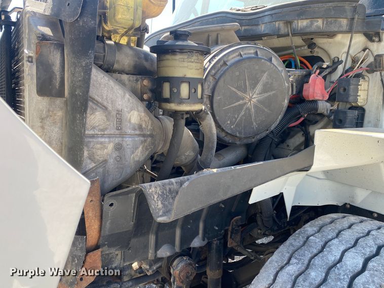 image for item JW9396 2010 International WorkStar 7400  utility / service truck