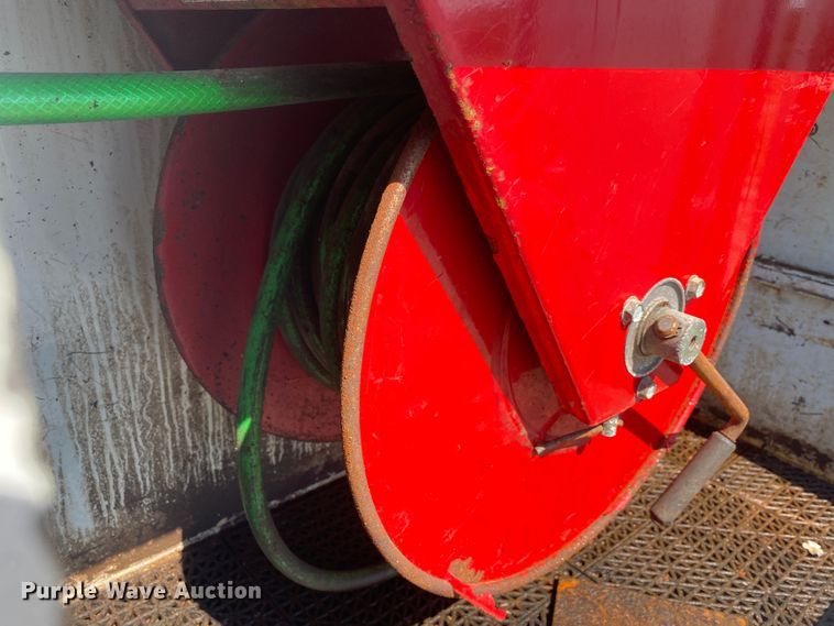 image for item JW9396 2010 International WorkStar 7400  utility / service truck