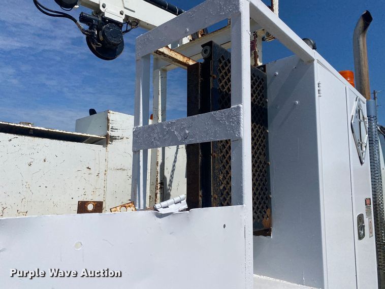 image for item JW9396 2010 International WorkStar 7400  utility / service truck