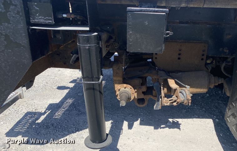 image for item JW9396 2010 International WorkStar 7400  utility / service truck