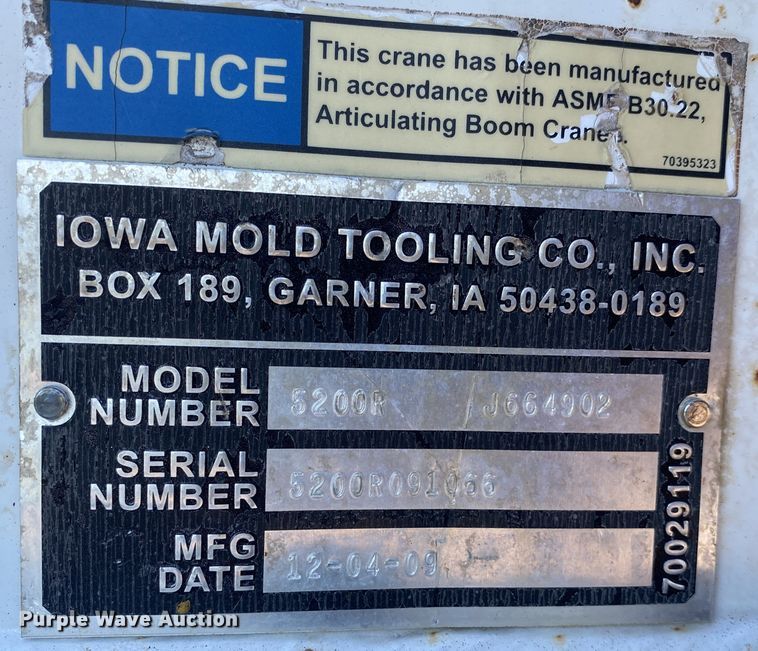 image for item JW9396 2010 International WorkStar 7400  utility / service truck