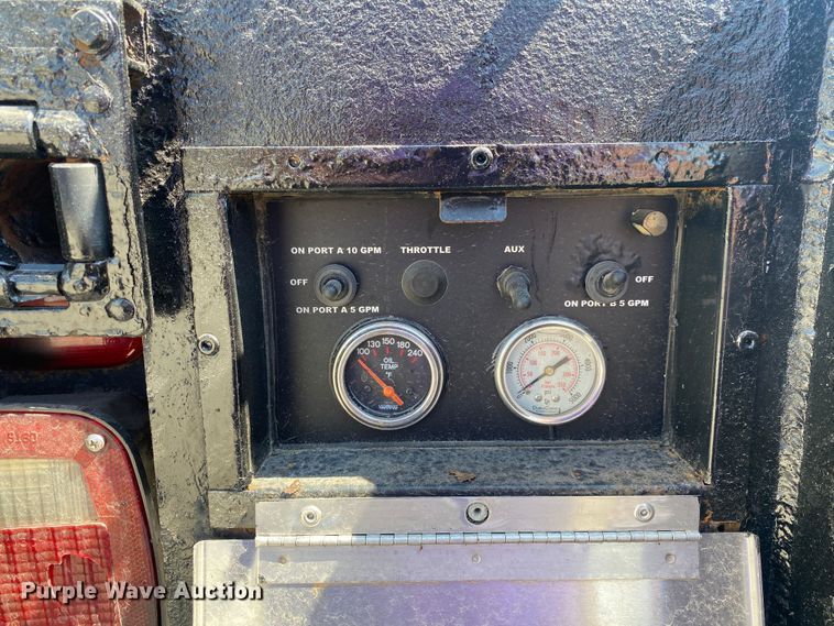 image for item JW9396 2010 International WorkStar 7400  utility / service truck