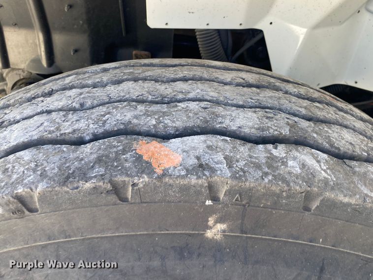 image for item JW9396 2010 International WorkStar 7400  utility / service truck