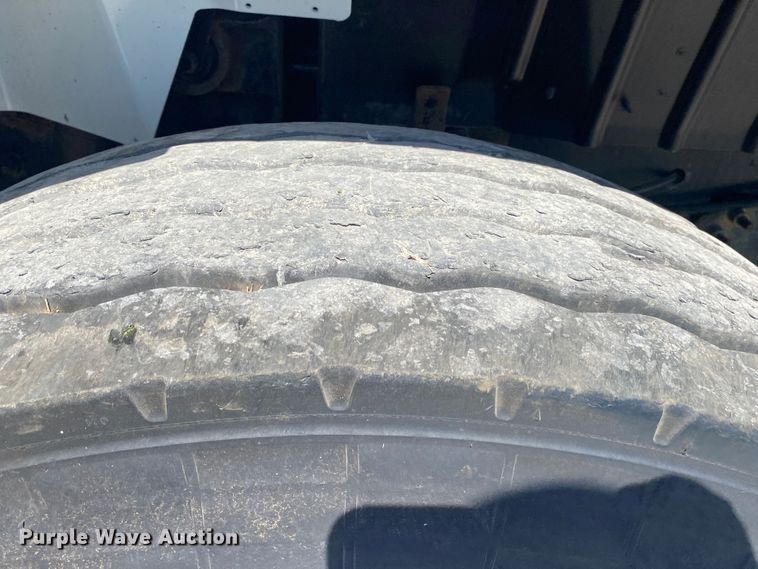 image for item JW9396 2010 International WorkStar 7400  utility / service truck