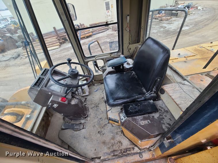 image for item JW9949 1988 Komatsu WA500-1L  wheel loader