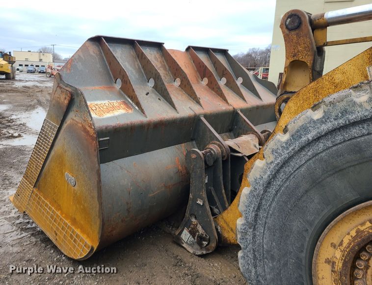 image for item JW9949 1988 Komatsu WA500-1L  wheel loader