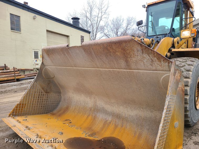 image for item JW9949 1988 Komatsu WA500-1L  wheel loader