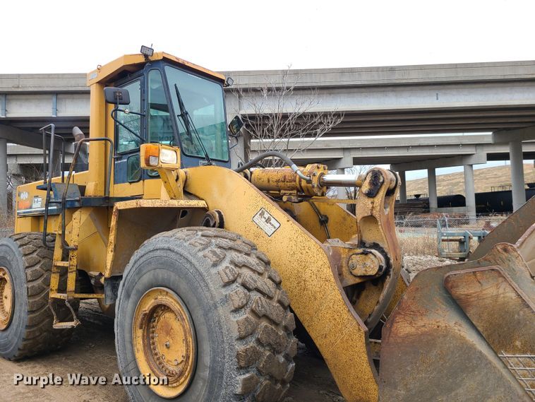 image for item JW9949 1988 Komatsu WA500-1L  wheel loader