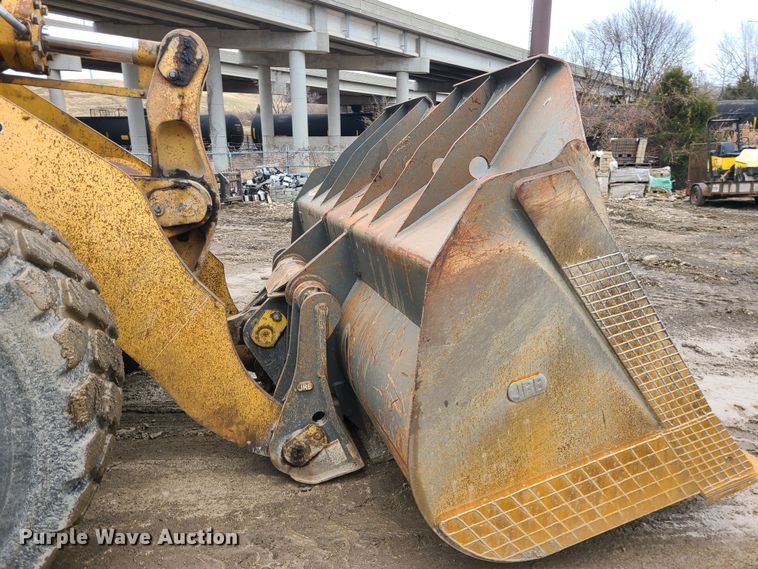 image for item JW9949 1988 Komatsu WA500-1L  wheel loader