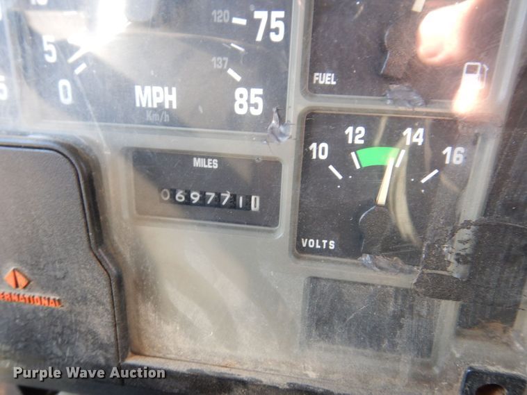 image for item KF9469 1997 International 4900  sewer jetter truck