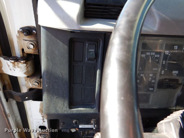 image for item KF9469 1997 International 4900  sewer jetter truck