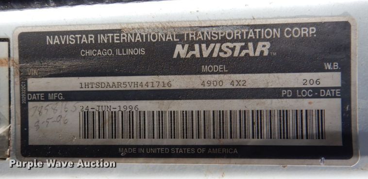 image for item KF9469 1997 International 4900  sewer jetter truck