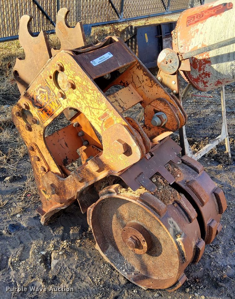 image for item KR9103 MBW EXA18  excavator trench compactor