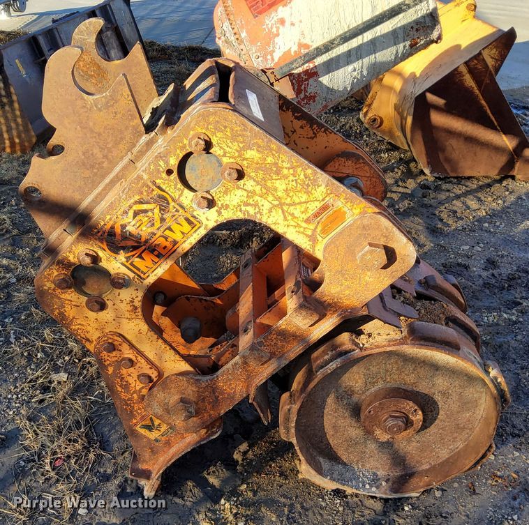 image for item KR9103 MBW EXA18  excavator trench compactor