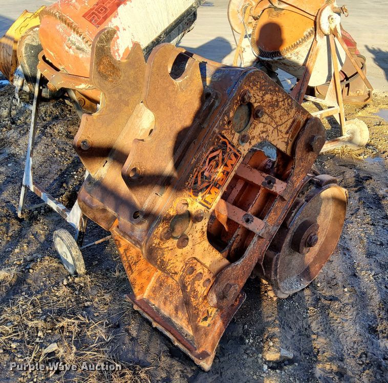 image for item KR9103 MBW EXA18  excavator trench compactor